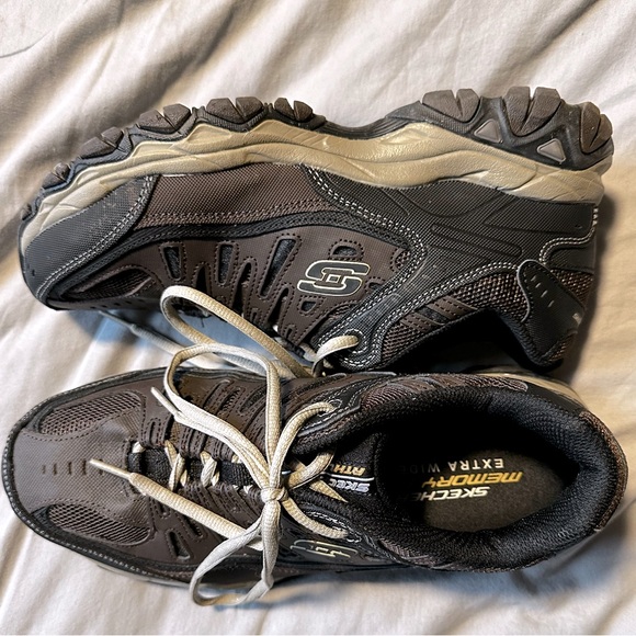Skechers Hiking Shoes, Size Men’s US 8.5 in EUC - Picture 3 of 5